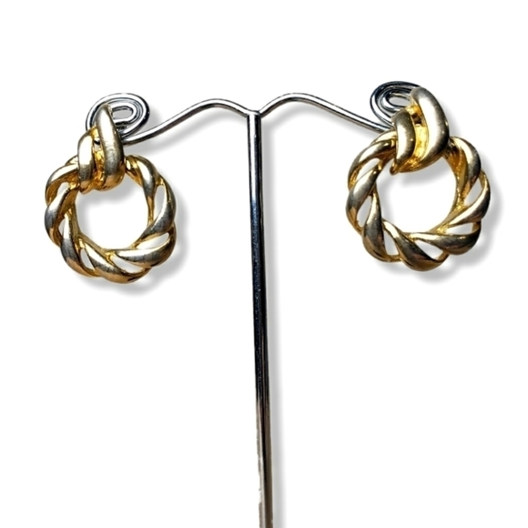 Vintage Goldtone Post-back Earrings - Picture 1 of 5